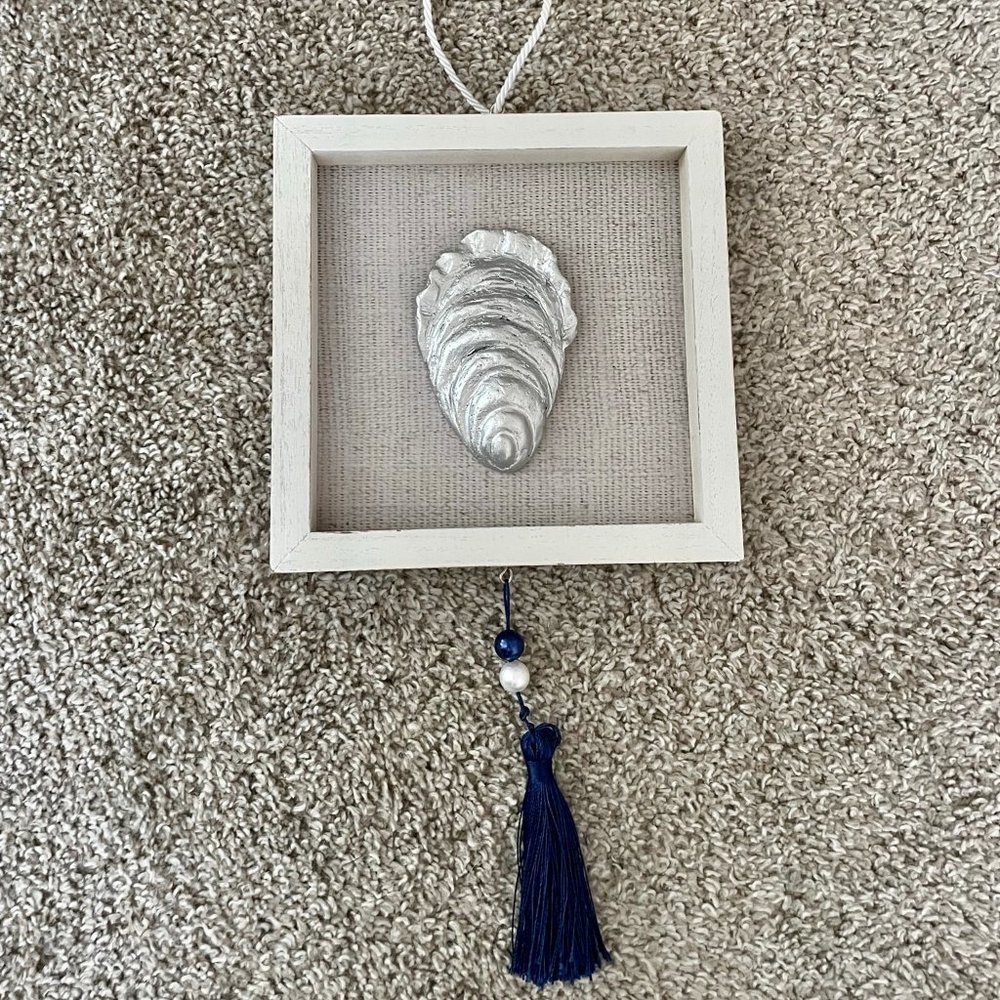 NWT Hanging Silver Home Accent / Decor Oyster Shell with Hanging Pearl Tassel